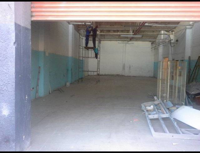 250M² FACTORY RENTED IN LANSDOWNE